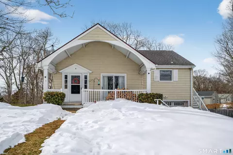 99 Pamela Ave, Groton, CT 06340