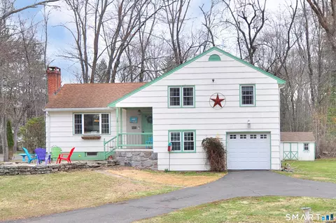 15 Stillman Rd, Bloomfield, CT 06002