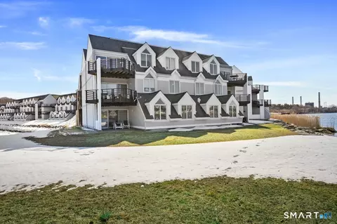 722 Popes Island Rd #722, Milford, CT 06461