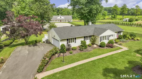 610 Niederwerfer Rd, South Windsor, CT 06074