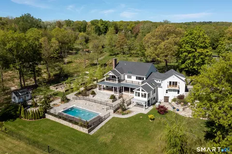 4 Sunrise Ln, Bridgewater, CT 06752