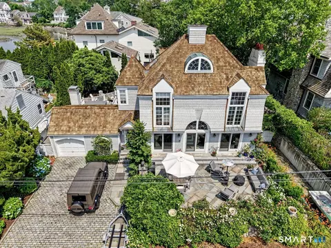 32 Nearwater Rd, Norwalk, CT 06853