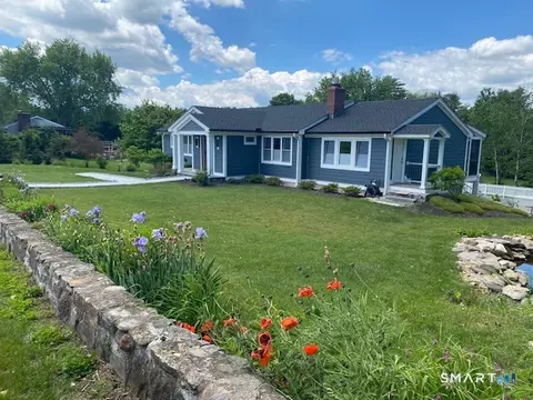 35 Emmons Ln, North Canaan, CT 06018