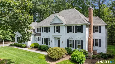 7 School House Ln, Simsbury, CT 06070