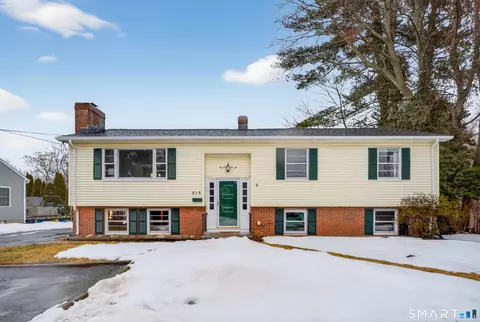 213 Seaside Ave, Milford, CT 06460