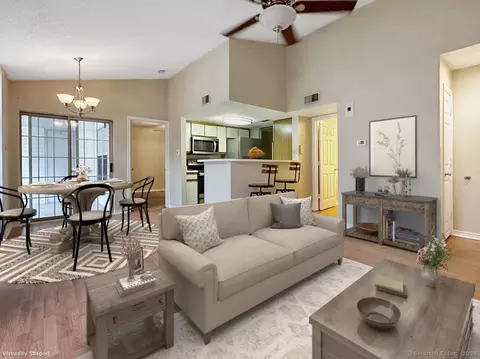 31 High St #11304, East Hartford, CT 06118