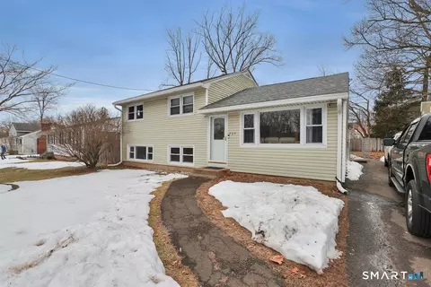 229 Woodhouse Ave, Wallingford, CT 06492
