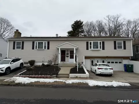 54 Peck St, Stratford, CT 06614