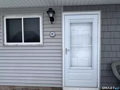 16 Seymour Rd #9E, East Granby, CT 06026