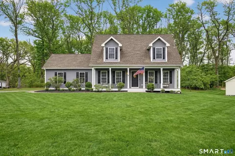 5 Tom Allyn Ct, Gales Ferry, CT 06335