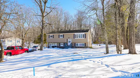 36 Benson Dr, Danbury, CT 06810