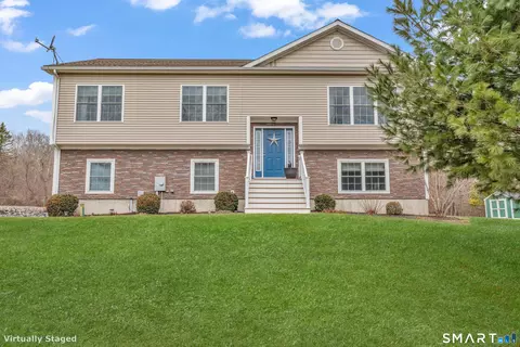 2 Ridge Valley Rd, Sandy Hook, CT 06482