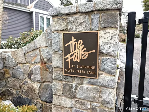 403 Silver Creek Ln #403, Norwalk, CT 06850