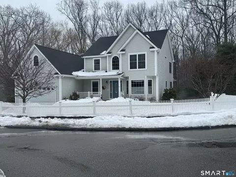 12 Spinnaker Dr #12, Niantic, CT 06357