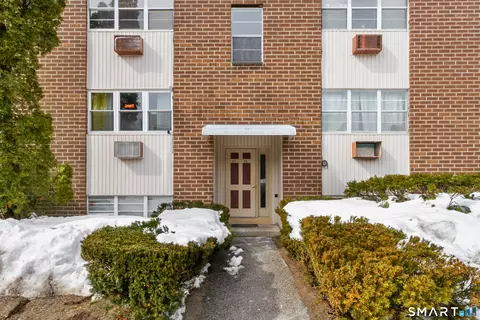 27 Belair Dr #27, New Milford, CT 06776