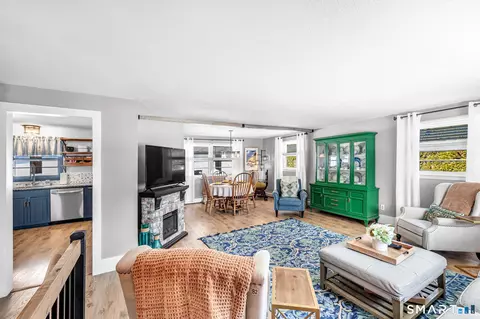 9 Hale Rd, Enfield, CT 06082