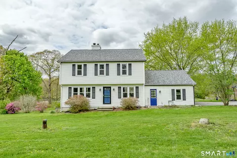 221 Quasset Rd, Pomfret, CT 06259
