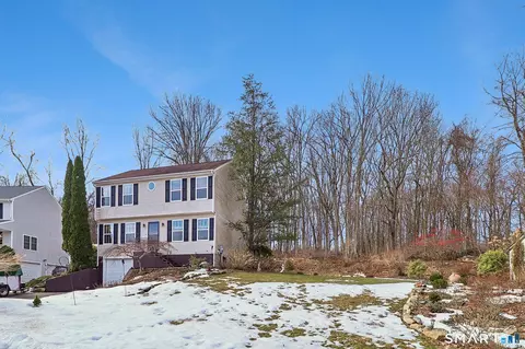 154 Hull St, Ansonia, CT 06401