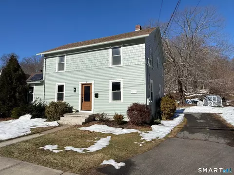 31 Mountain St, Vernon, CT 06066