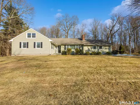 106 Far Horizon Dr, Cheshire, CT 06410
