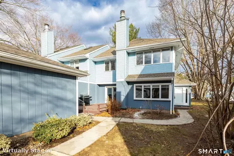147 W Grayling Ln #147, Suffield, CT 06078