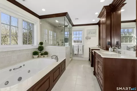 Bath - 314 Georgetown Rd, Weston, CT 06883 photo 1 of 5