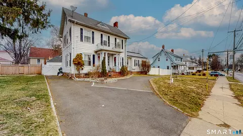 2078 Park Ave, Bridgeport, CT 06604