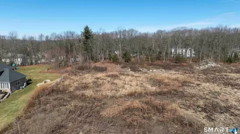 110 Windsor Ct, Avon, CT 06001 photo 2