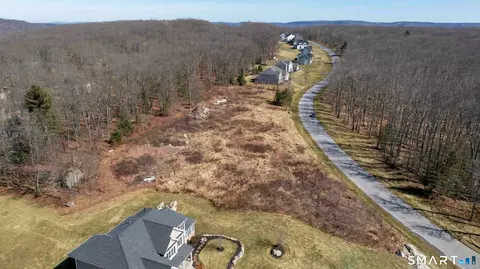110 Windsor Ct, Avon, CT 06001 photo 4