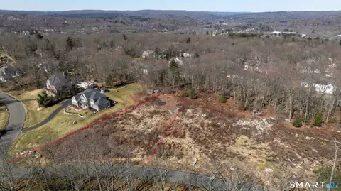 110 Windsor Ct, Avon, CT 06001