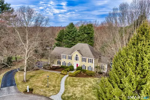 111 Stones Throw Throw, Trumbull, CT 06611