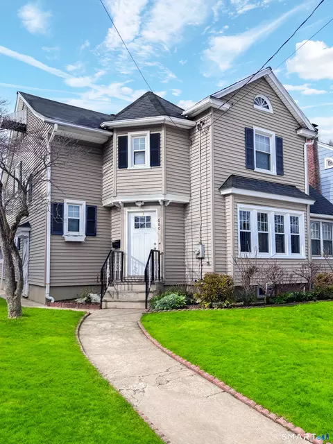 660 W Jackson Ave, Bridgeport, CT 06604