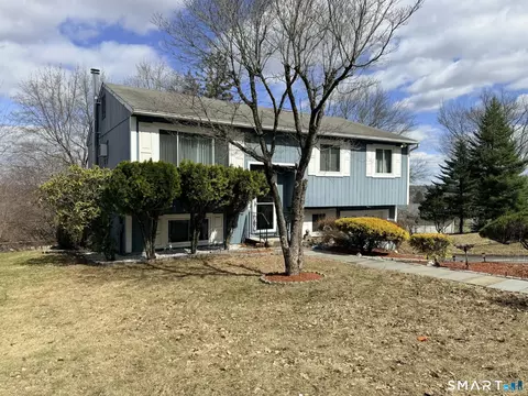 24 Valley View Dr, Danbury, CT 06810