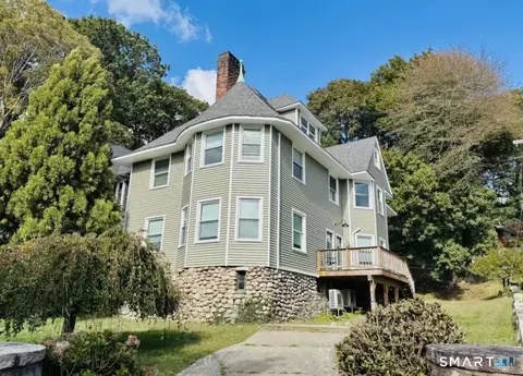 142 Broad St, Norwich, CT 06360