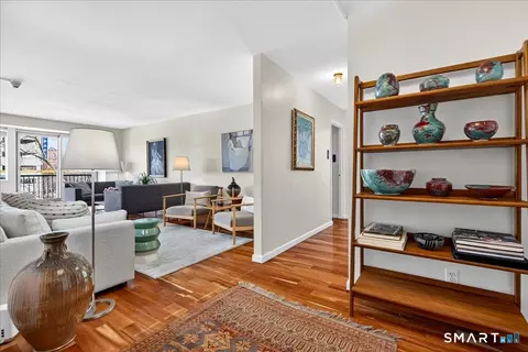 100 York St #5D, New Haven, CT 06511