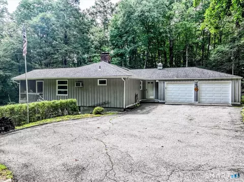341 Candlewood Lake Rd N, New Milford, CT 06776