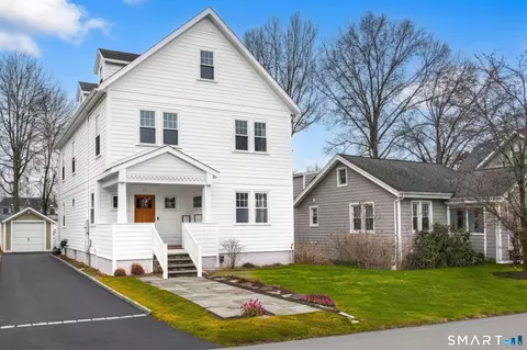 33 Myrtle St, Norwalk, CT 06855