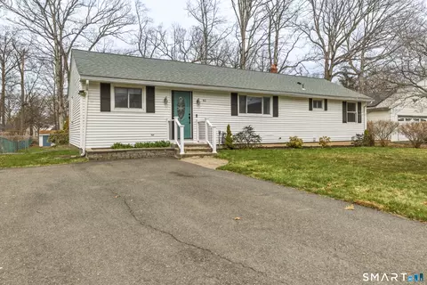 83 Parkview Dr, Southington, CT 06479