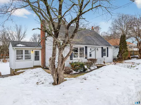 111 Whipple Ave, Norwich, CT 06360