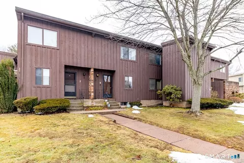 8 Webster Ct #8, Newington, CT 06111
