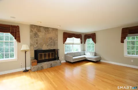Living - 11 Long Meadow Ln, Redding, CT 06896 photo 1 of 7