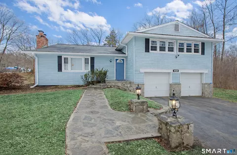 60 Hawthorne Dr, Monroe, CT 06468