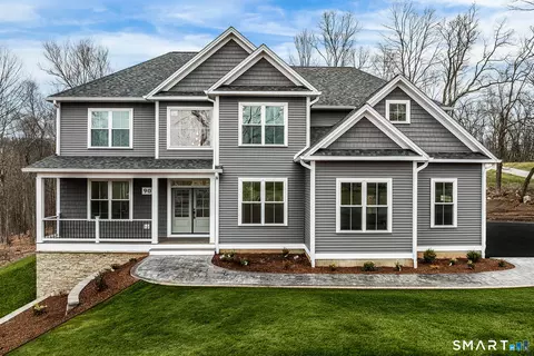 90 Meshomasic Trl, Portland, CT 06480