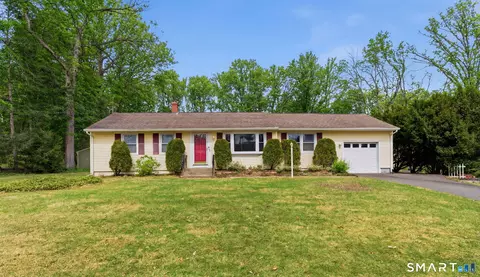 8 Gem Dr, Ellington, CT 06029