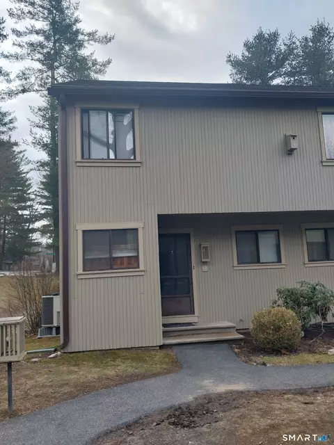 47 Woods Way #47, Woodbury, CT 06798
