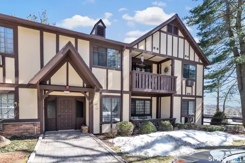 125 Warner Hill Rd #110, Stratford, CT 06614