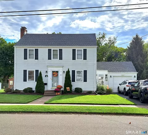 90 Colonial Dr, Hamden, CT 06518