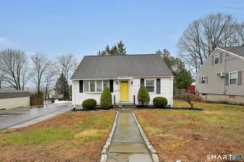 71 Camp St, Oakville, CT 06779