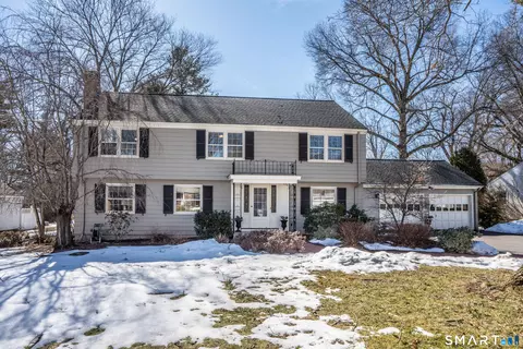 15 Avondale Rd, West Hartford, CT 06117