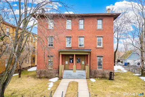 36-38 Capen St #2B, Hartford, CT 06120